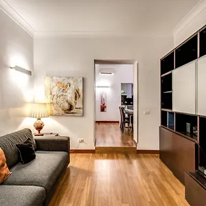  Apartment Bernini Near The Trevi Fountain - 4 Bedroom