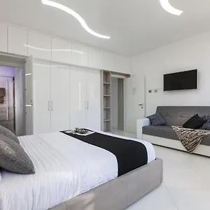  Apartment Piazza Venezia White
