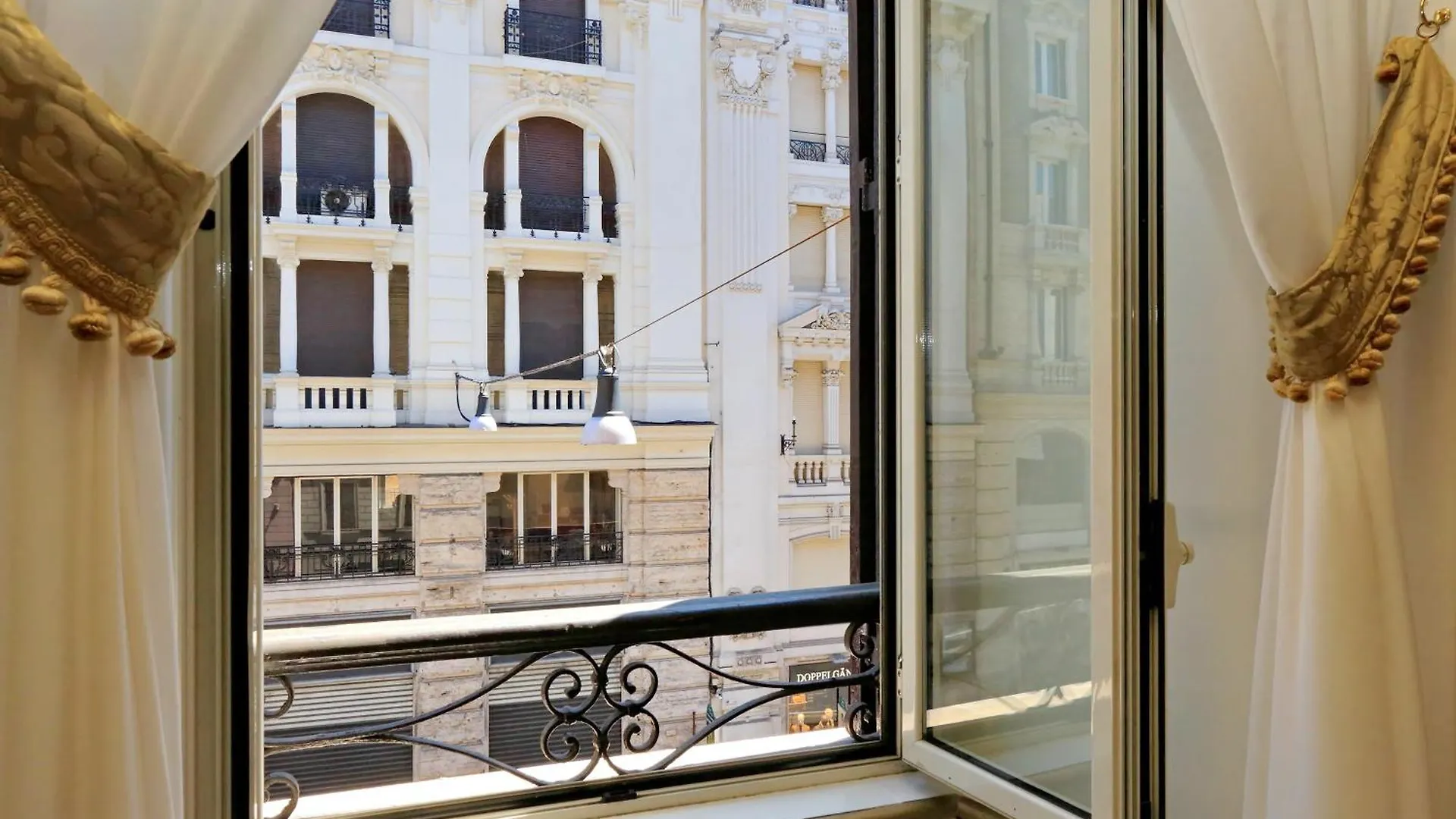 Tritone Luxury House Apartment Rome